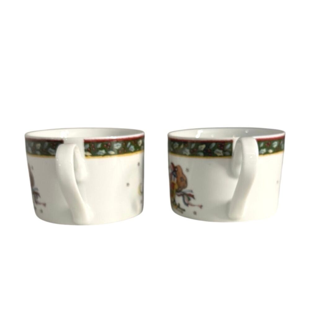 International China Company Christmas story SUSAN WINGET 2 China cups - Picture 9 of 10